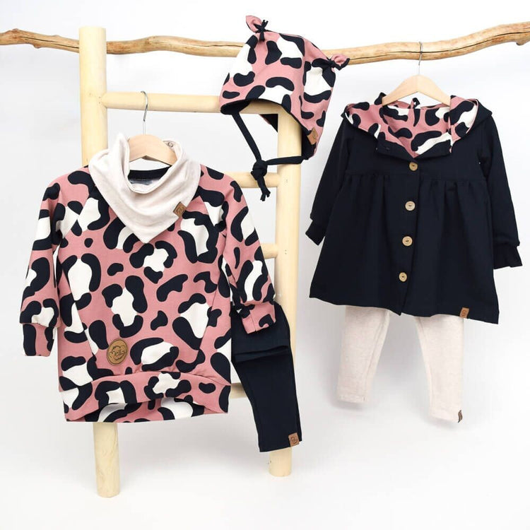 Girly Sweater | Pink Leo