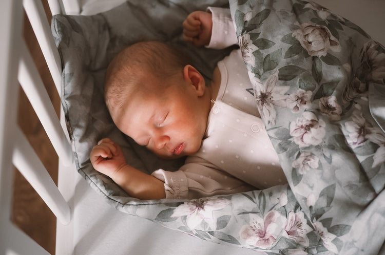 Baby in Schalfsack